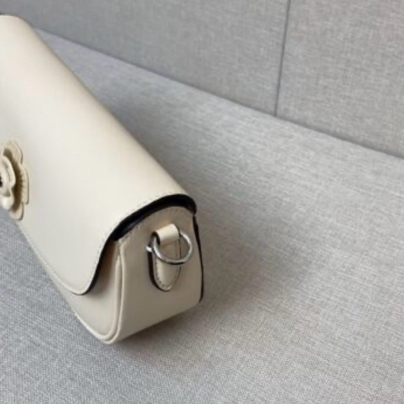 Coach Emmy Floral Clasp Shoulder Bag - Picture 4 of 7